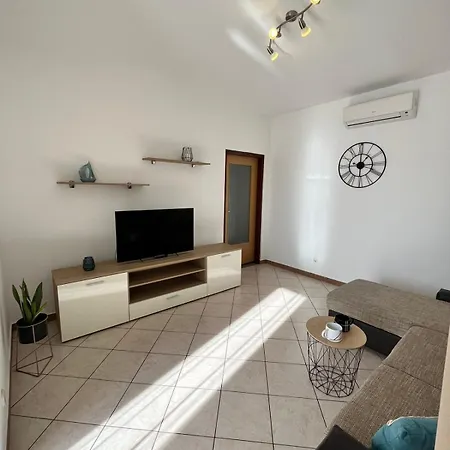 Darlen Apartment *
